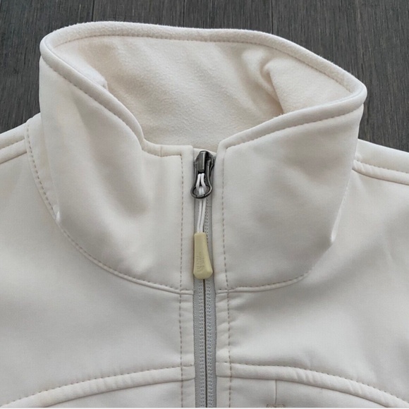 ~ SOLD ~THE NORTH FACE Small Women's Apex Windproof Soft Shell Jacket Coat White - Picture 3 of 12
